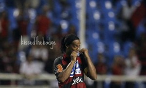 kissthebadge_ronaldinho1